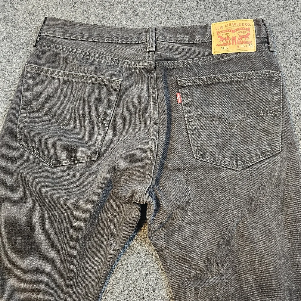 Levis 505 Jeans Mens 36x32 Black Gray Wash Straight‎ Leg Denim Faded
